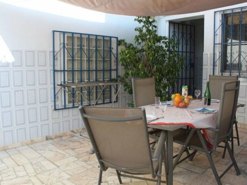 MAISON DE PLAIN PIED 250 M de la plage, 100 M des commerces, 2 CHAMBRES PATIO ET TOIT TERRASSE SOLARIUM